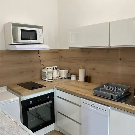 Grands Buffets - Halles - Centre נרבון