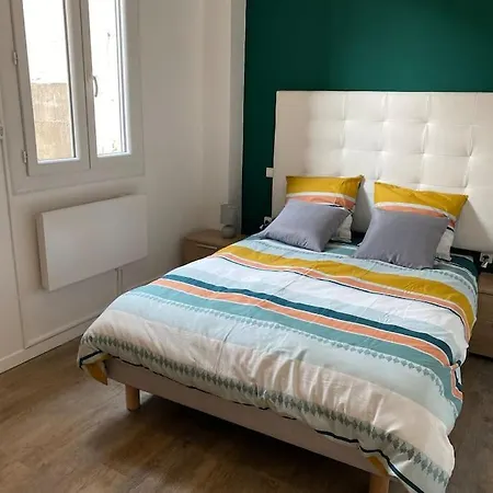 דירה Grands Buffets - Halles - Centre נרבון