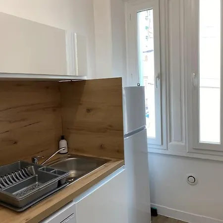 Grands Buffets - Halles - Centre * נרבון